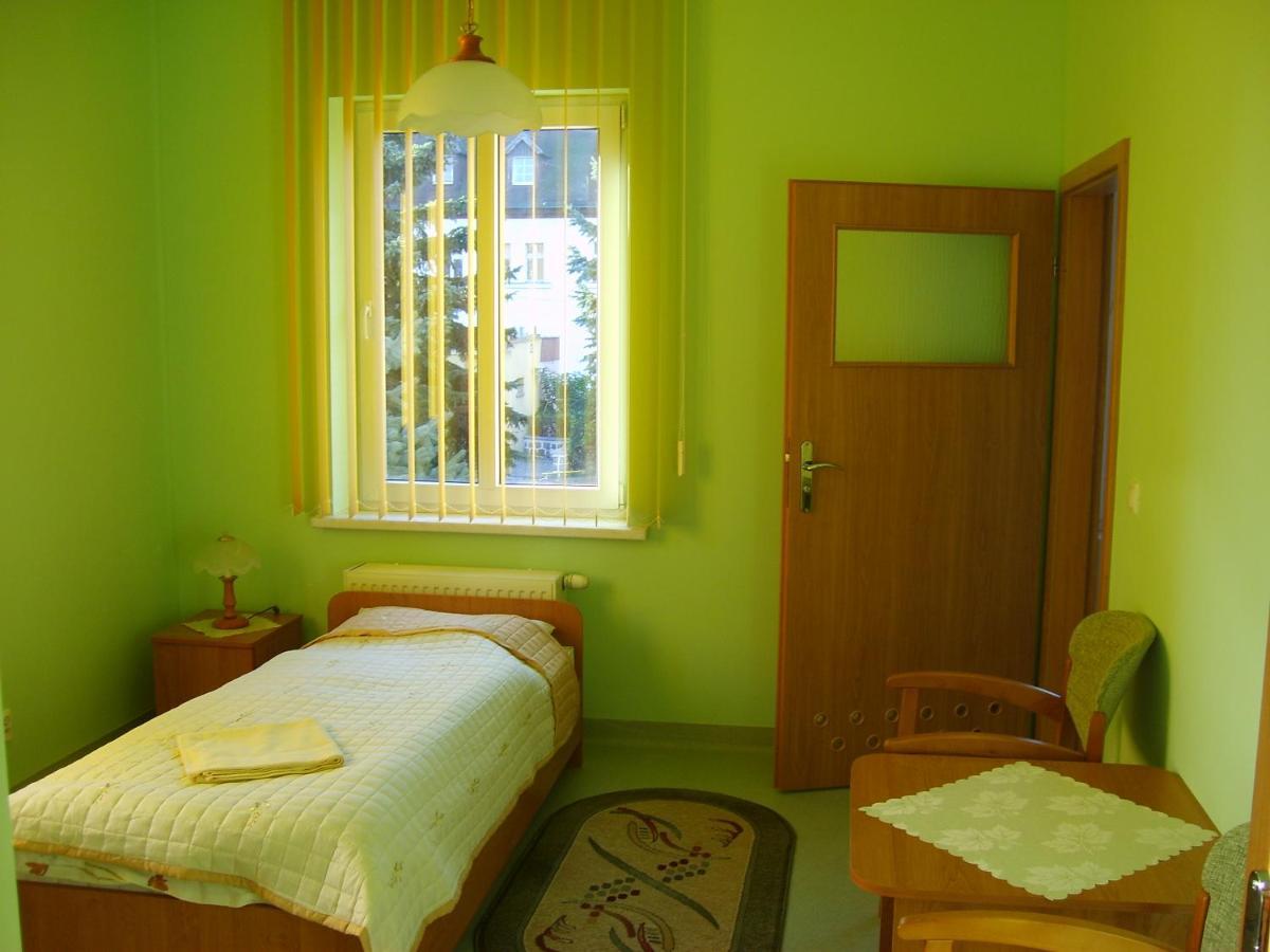 Aparthotel Dom Zdrojowy Jelení Hora Exteriér fotografie