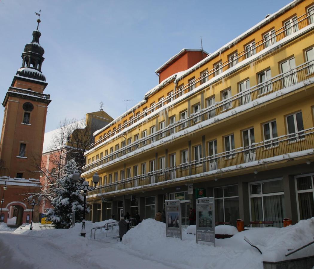 Aparthotel Dom Zdrojowy Jelení Hora Exteriér fotografie